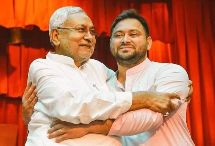 yadavtejashwi's tweet image. युवाओं के लिए खुशखबरी!
#बिहार में नौकरियां ही नौकरियां! 

महागठबंधन की बिहार सरकार ने आज कैबिनेट में 1,78000 से अधिक शिक्षकों की बहाली पर मुहर लगा दी है। शीघ्र ही नियुक्ति प्रक्रिया शुरू हो जाएगी।

कैबिनेट में कुछ दिन पूर्व ही बिहार पुलिस में 75,543 पदों पर नियुक्ति की स्वीकृति…