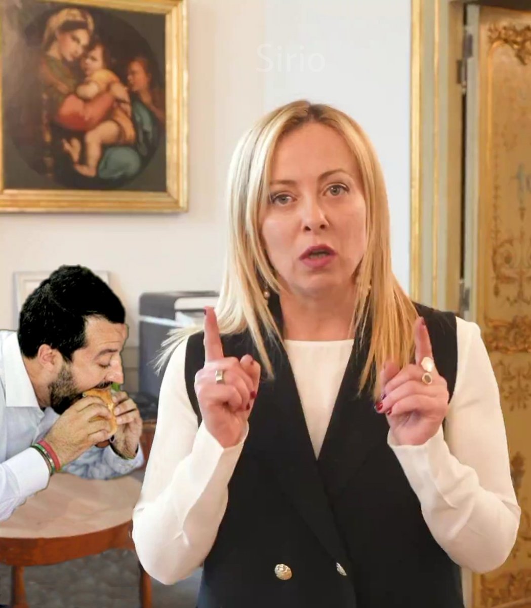 nel piano sequenza della Meloni tra le stanze di Palazzo Chigi mi sembra di aver visto anche Salvini...
#GiorgiaMeloni #decretolavoro #GovernoMeloni #Primomaggio #2maggio
