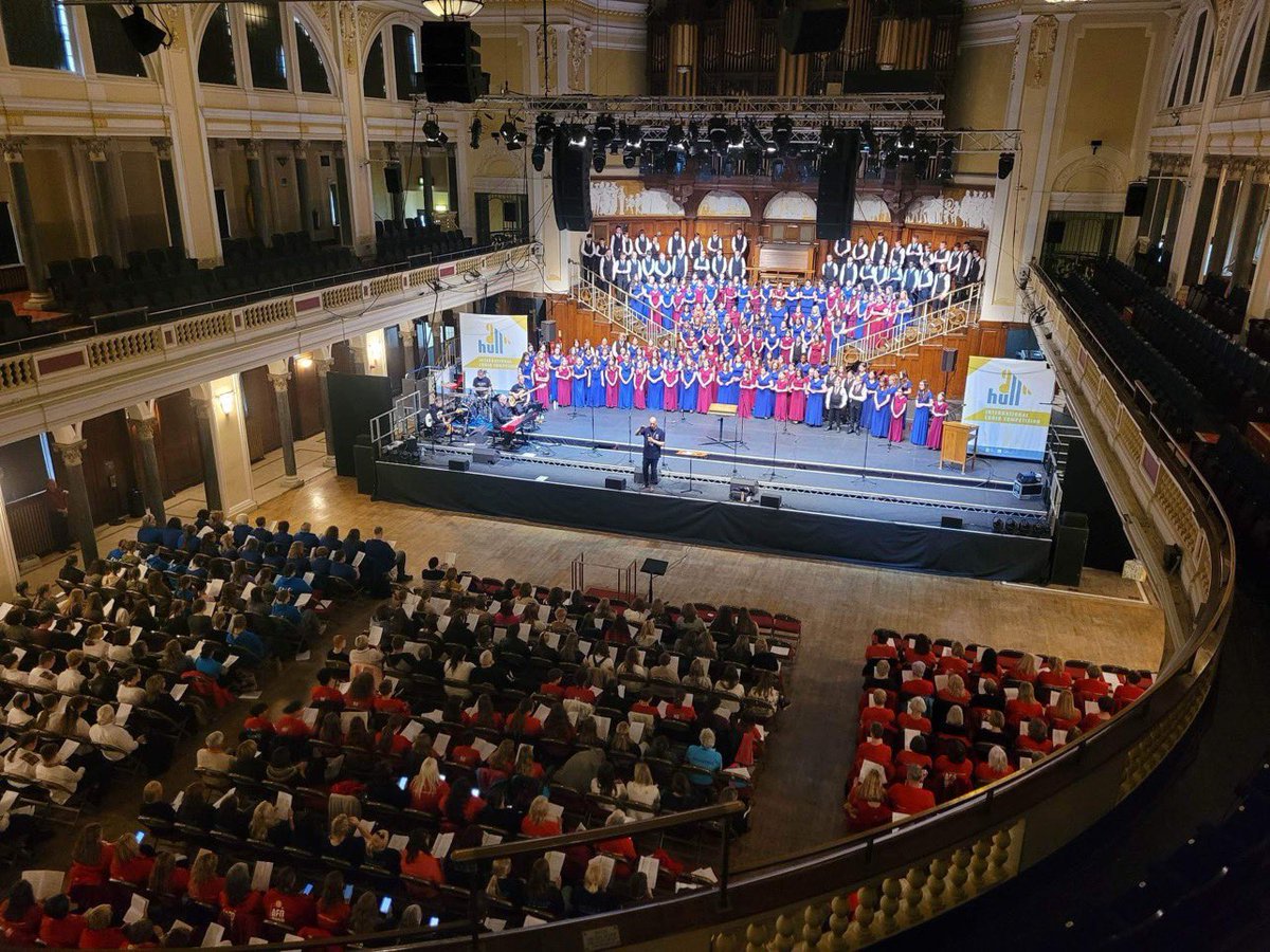 Barnsley Youth Choir tweet media