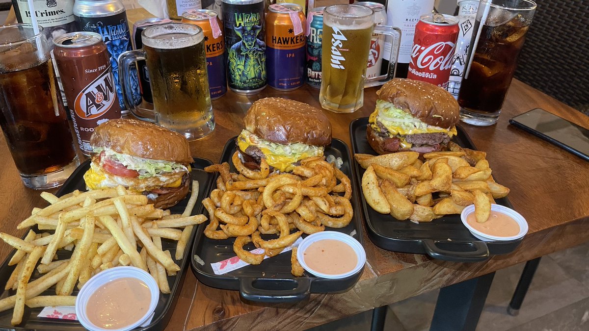 TheShackAsia's tweet photo. Love burgers? Have you tried our famous Smash Burgers yet? Bangkok delivery on Grab and Foodpanda Apps. Search The Shack Bangkok! Pattaya open for dine in only @ 75/9 Pattaya Sai Song Road Pattaya City. Delivery coming soon 🍔🇦🇺🙏
#bangkok #grab #foodpandarider #pattaya #burger https://t.co/YBwuCyJ2jC