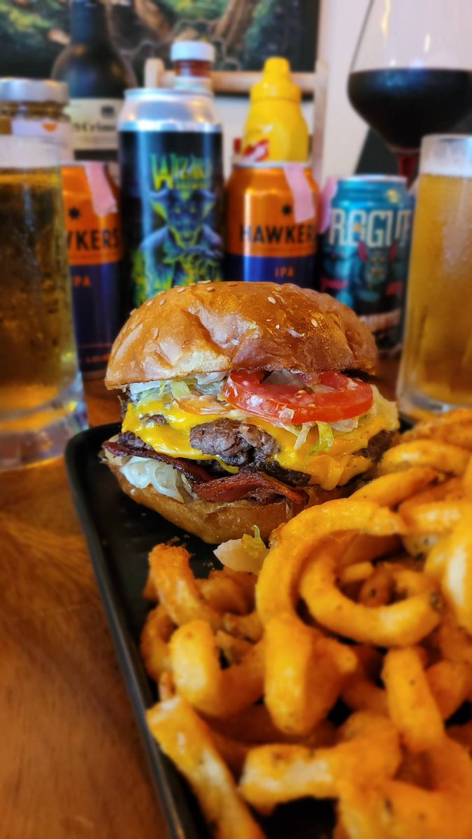TheShackAsia's tweet photo. Love burgers? Have you tried our famous Smash Burgers yet? Bangkok delivery on Grab and Foodpanda Apps. Search The Shack Bangkok! Pattaya open for dine in only @ 75/9 Pattaya Sai Song Road Pattaya City. Delivery coming soon 🍔🇦🇺🙏
#bangkok #grab #foodpandarider #pattaya #burger https://t.co/YBwuCyJ2jC