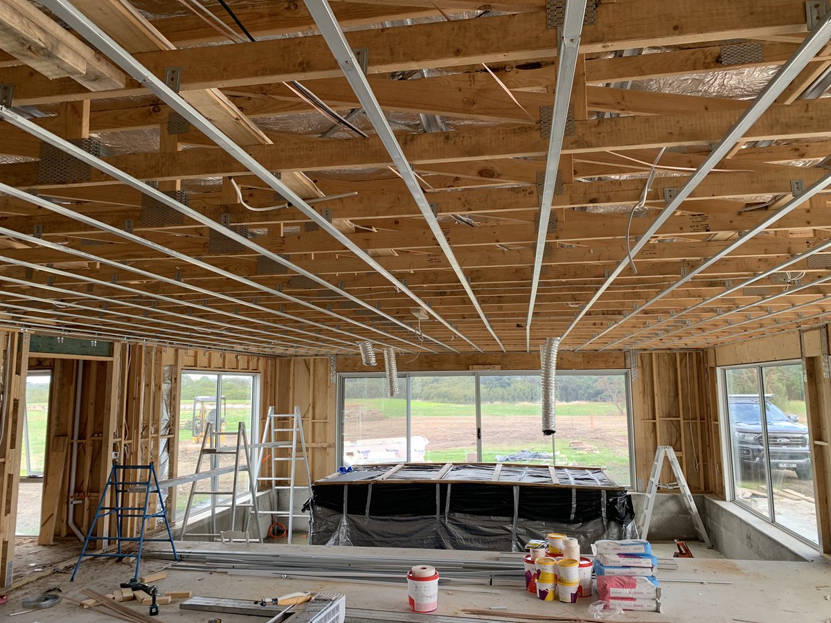CleanPlaster's tweet photo. Lasered battens all done in Somers.

#cleanplaster #distinctlydifferent #melbourne #plaster #squareset #builder #design #architecture #cleanplastermelbourne 
#siniat #siniataustralia #windowreveals #awci #awardwinningplasterers #victoria #awcivic #turningplasterintowow #somers https://t.co/atSigIrI5h