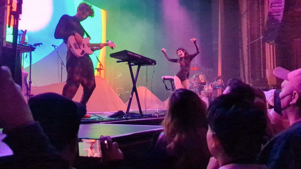 Starglosss's tweet photo. Caroline Polachek and Magdalena Bay tonight!! Show was insane ✨💖🤩 https://t.co/5C03ZOBfnI