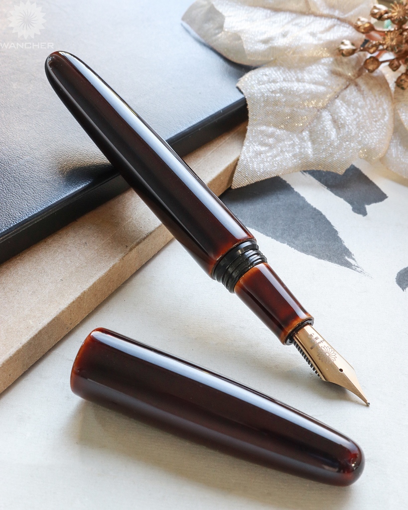 Wancher_Global's tweet photo. Any artist would sometimes love to try something new, and that's how the Shunkei Tamenuri fountain pen was born.
The spontaneity of our Wajima artisan makes each Shunkei Tamenuri pen unique.
Jump right to the link below to shop for the pen.
https://t.co/45oFgWPEvu
_
#urushipen https://t.co/7OhaUq9sUK