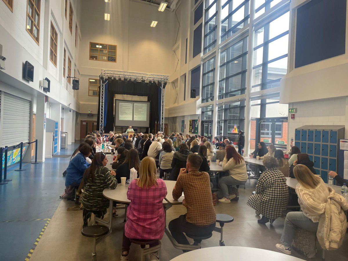 StrathavenAcad's tweet photo. Our inset day event is underway with Science and English staff working together to improve our BGE curriculum #BGEcollaborative @sasbhighschool @StrathavenAcad @Duncanrigscndry @CglenHighSchool https://t.co/K1SNG3e70H
