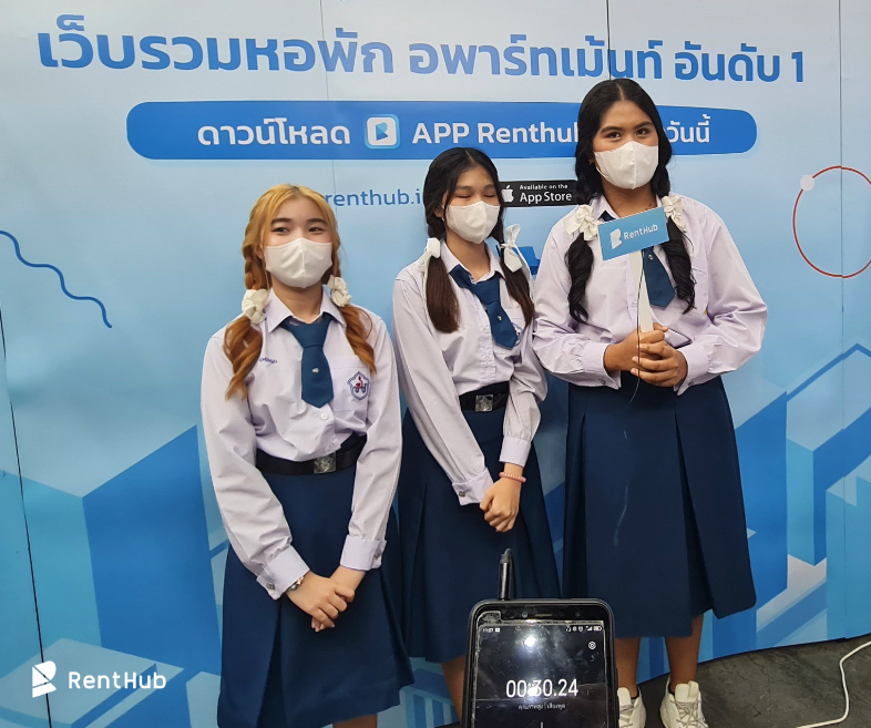 Renthub_TH's tweet image. จบไปแล้วนะคะกับงาน #dekdTCASFair เมื่อวันเสาร์ที่ผ่านมา บอกเลยว่าคนเยอะมากๆ เรียกได้ว่าน้องๆ แต่ละคนที่มางานเตรียมตัวเข้ามหาวิทยาลัยกันแบบจริงจังสุดๆ
ไปชมภาพบรรยากาศภายในงานกันได้ในเธรดนี้ 👇
