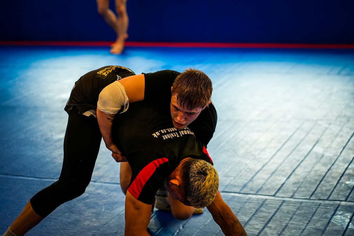 gbtopteam's tweet image. Exerts from Monday wrestling with the Pro Team

Photo by @browherephoto

 #profighter #promma #amateurmma #mmagym #ufc #pfl #bellator #grappling #bjj #mmaphotography #photography