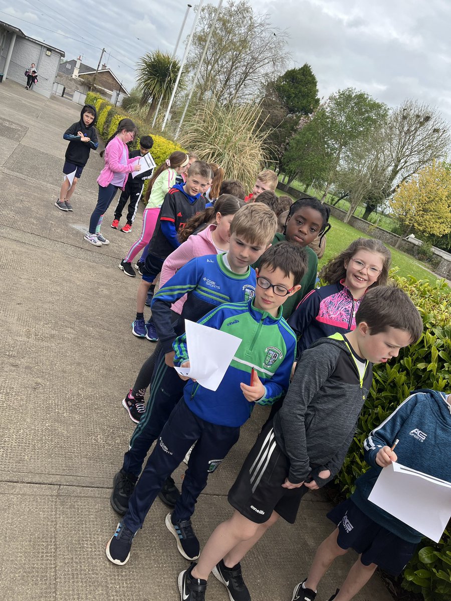 brureens's tweet image. Getting off to an #activestart to the week using our @ActiveFlag #activewalkway for some #orienteering activities in rang a dó and trí