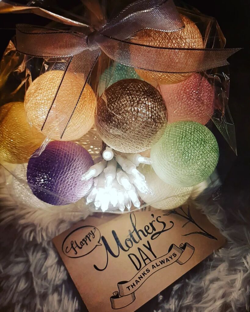 ひと足先に #お母さんありがとう ⁡
⁡お父さんには柏餅。⁡
そんな⁡ #⁡5月 のこと。

⁡ #母の日プレゼント  #母の日ハンドメイド  #母の日の贈り物  #母の日  #プレゼント  #ハンドメイド作品  #ハンドメイド雑貨  #ハンドメイド好きさんと繋がりたい  #インテリア雑貨  #インテリアライト