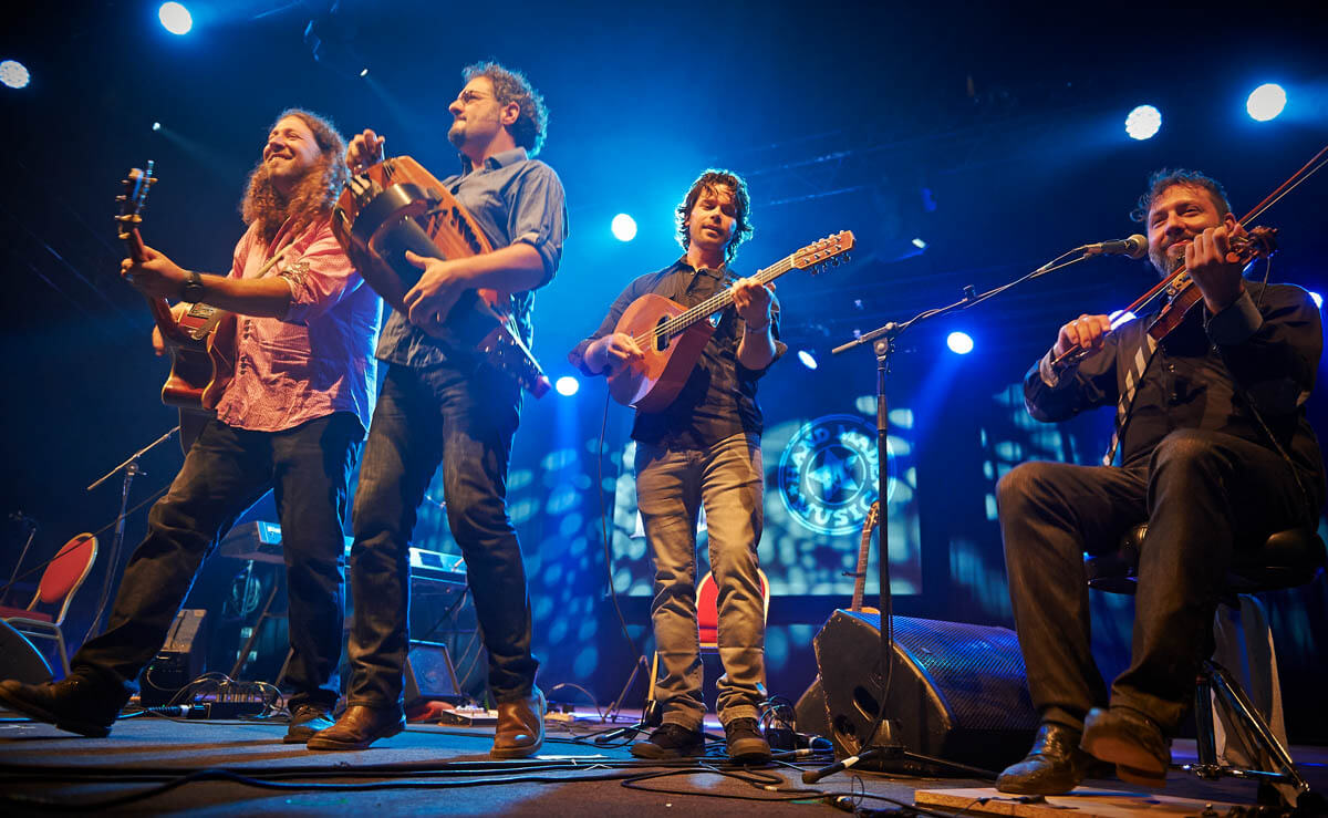 StollerHall's tweet photo. Coming up for lovers of folk music: Le Vent Du Nord!

The band delivers catchy songs and tunes with a mix of fiddle and foot-tapping, guitar, accordion, piano, bass, hurdy-gurdy and wonderful four part harmonies.

📅26 May, 7:30pm.
🎟️https://t.co/OKzH7QtL1H https://t.co/M0zBJtS3om