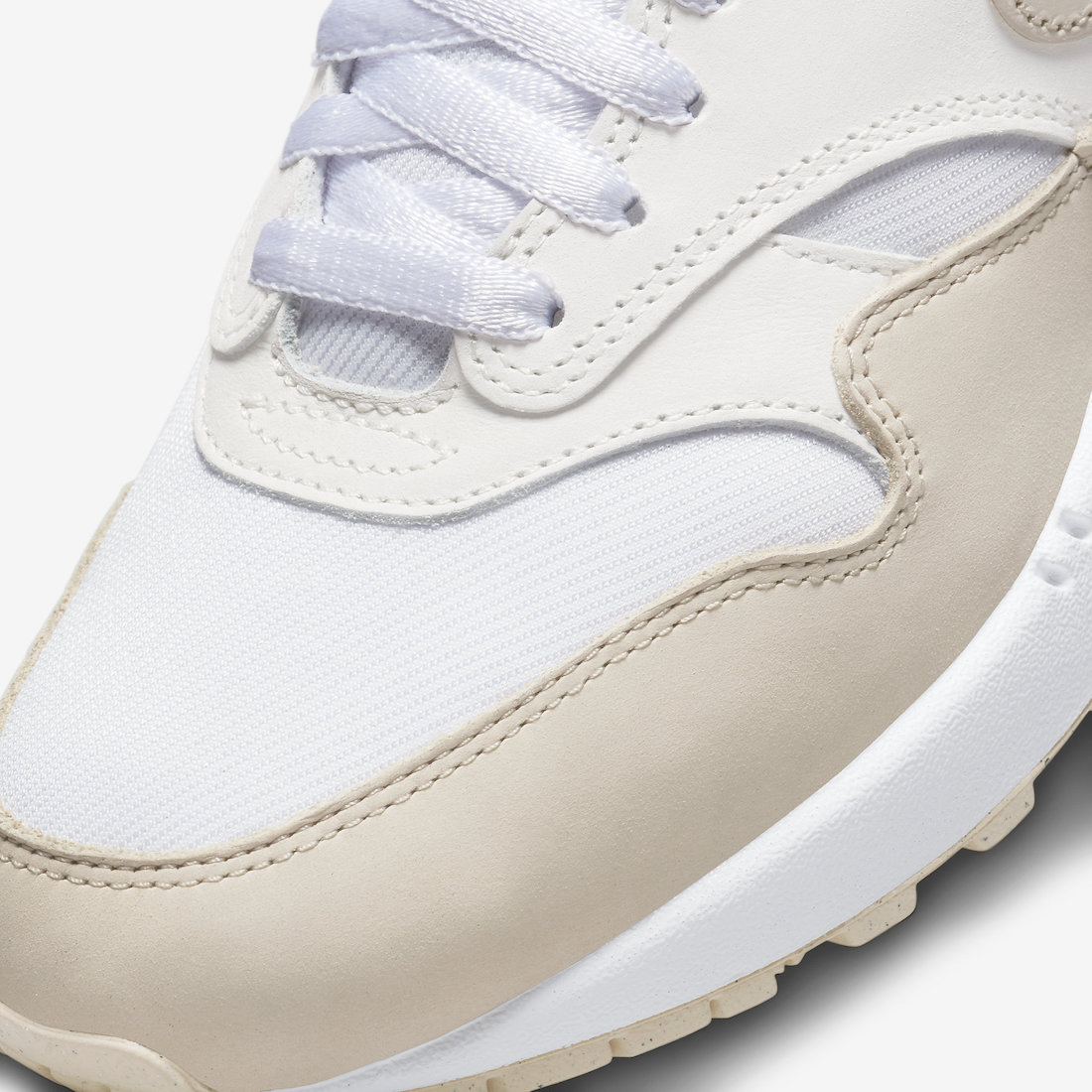 sneakeragenda's tweet photo. De 'Sanddrift' colorway voor de Air Max 1 is ingeladen in de SNKRS App.

» Nike Air Max 1 (WMNS) – ‘Sanddrift’ (FB5060-100 )
🔗 https://t.co/gvsebNt7ko 

#sneakerheads #airmax1 #sanddrift #snkrsapp #snkrs https://t.co/uRHjCZ5Nwi