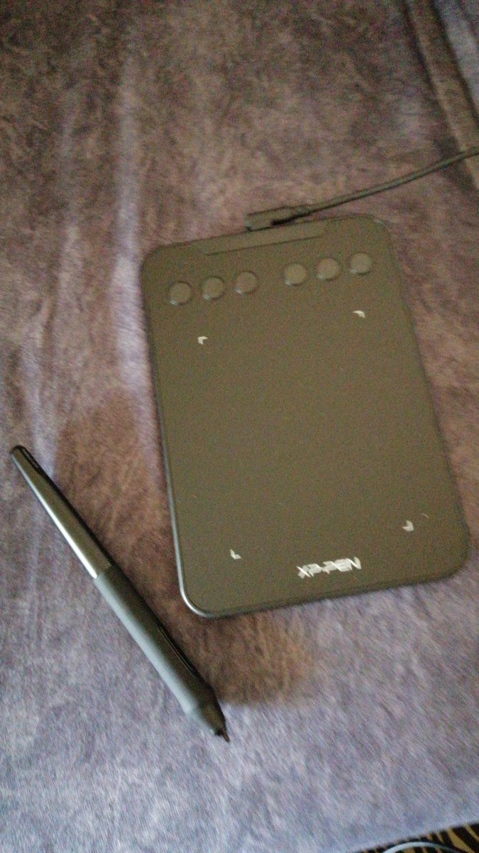 farah_idris's tweet photo. I thank my sister who bought me this drawing tablet. Still getting used to it and now I can draw with it.
I love you my big sister 😍😍 https://t.co/BN7fcOFxwG