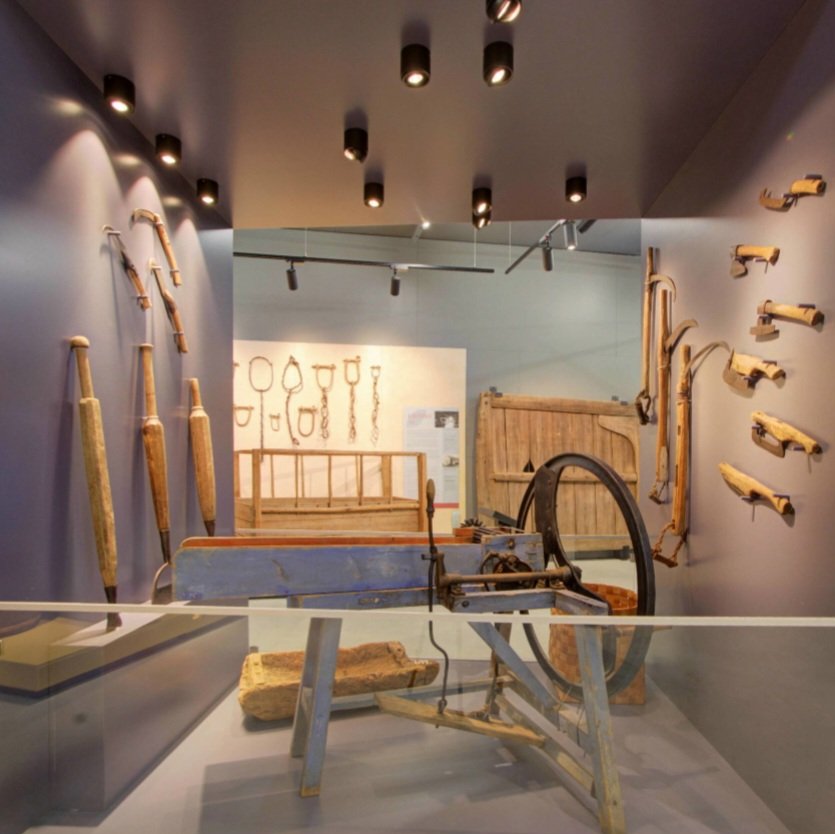 digimuseo's tweet photo. Ope! 😀 Järjestä helppo kevätretki tunnissa! Digitaaliselle luokkaretkelle Digimuseoon pääsee koululuokasta käsin etänä. Luokkaretkellä ovat mukana museoiden asiantuntevat oppaat. Valitse @S_ilmailumuseo @Forummarinum @SarkaMuseo
&amp; Turun @museokeskus.
Lue: https://t.co/xqe2AVnOOa https://t.co/t1560eFzZr