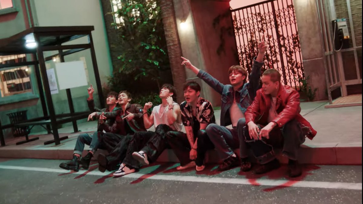 forleehuta_'s tweet photo. BTOB DROPPED SONG OF THE YEAR AND CAME BACK TO SAVE THE MUSIC INDUSTRY 😭✨

#WIND_AND_WISH #GoodLuckBTOB
#비투비컴백_나의바람 #BTOB #비투비 https://t.co/3NwOgVN9KN