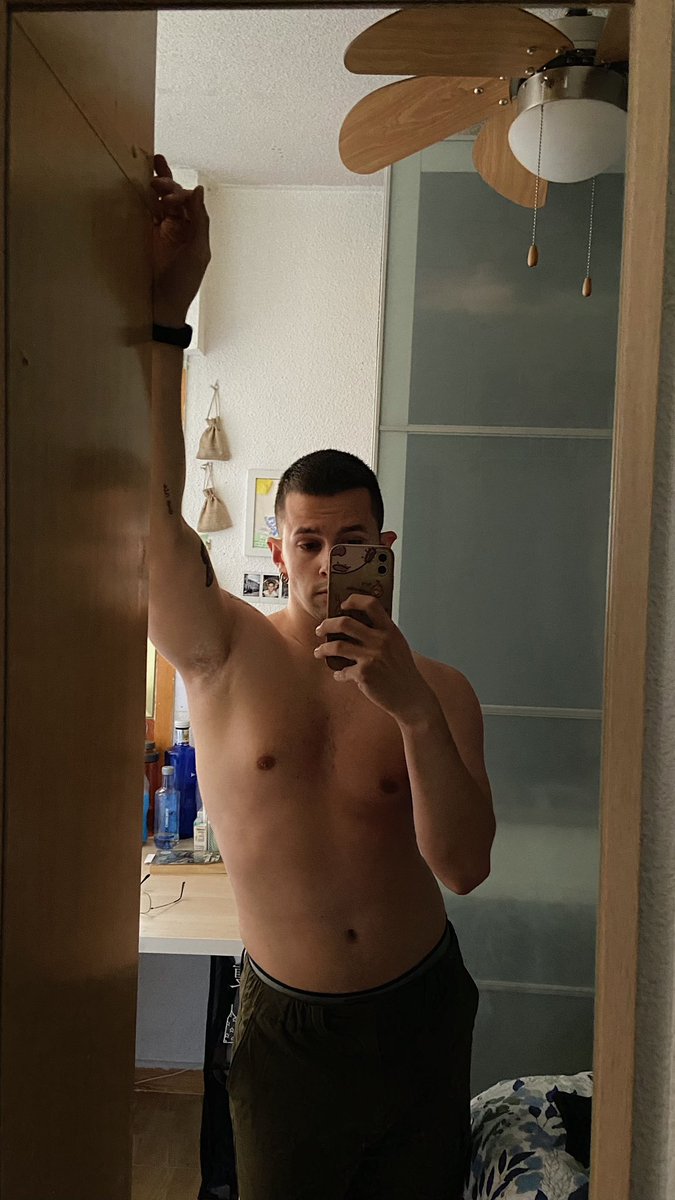 kiliaxn's tweet image. de noche la’ nena’ lo hacemo’ excelente