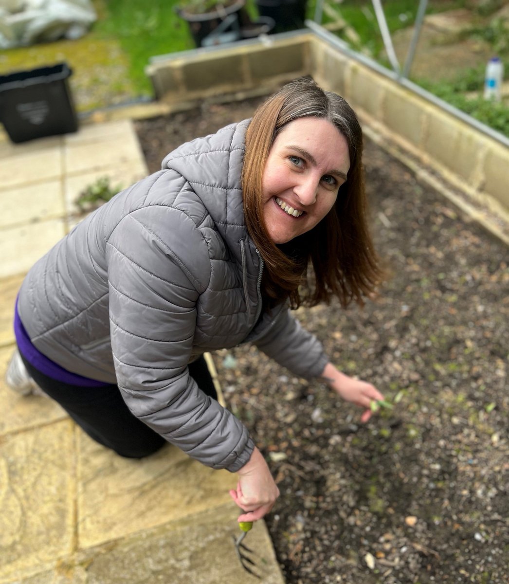 rsagroup's tweet photo. (3/4) Volunteers from Household Claims then supported a local #Skillshop Day Centre, a charity which provides important life skills for adults living with learning difficulties, by helping to develop and maintain its gardens. 🌱 https://t.co/nLhHTcyLwR