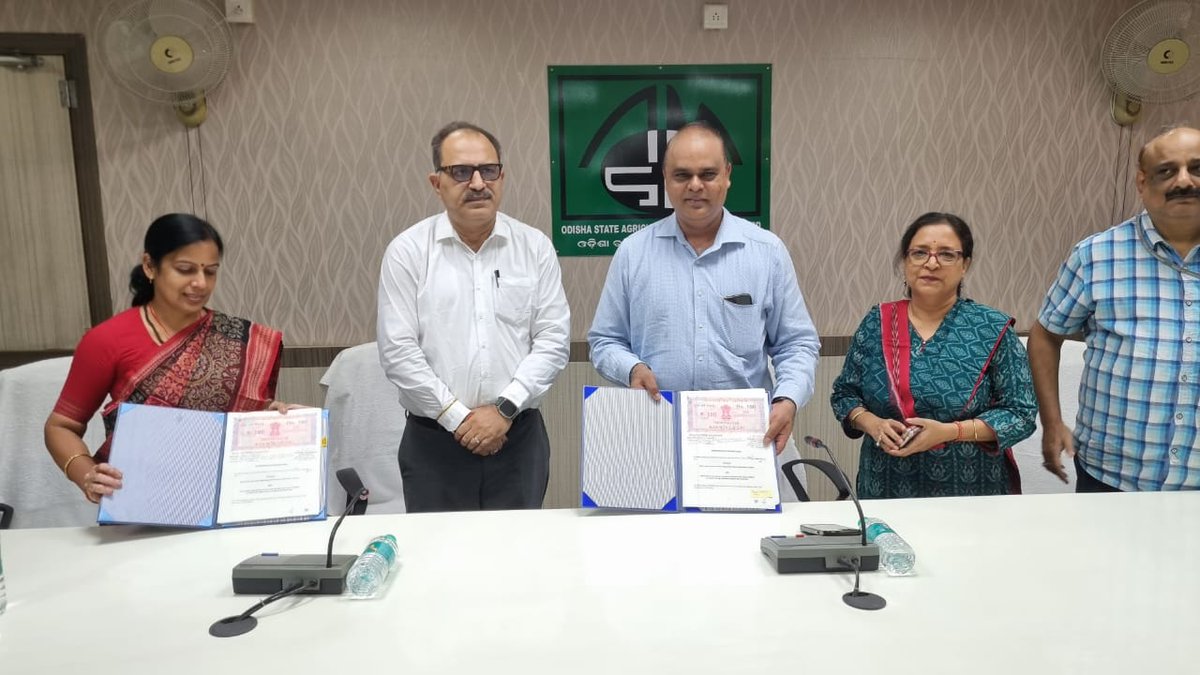 Coop_Odisha's tweet photo. In the presence of Principal Secretary, Cooperation and Senior officials of ICRISAT- ABI, today MOA is signed between OSAM Board, Cooperation Department and ICRISAT- ABI for a robust Agri-Marketing Network involving all stakeholders for promotion of fruits and vegetable marketing https://t.co/tLauJ3HvlW