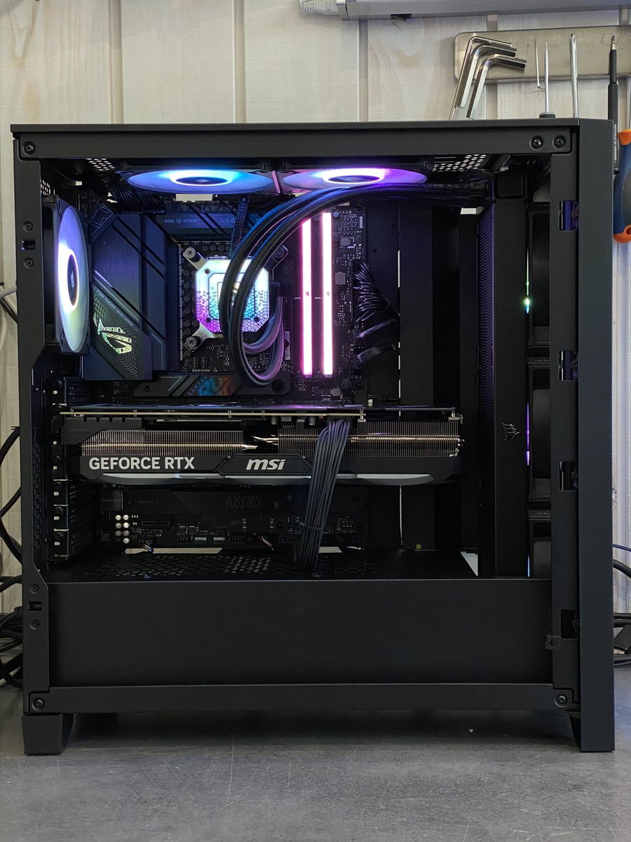 DvnXTR's tweet photo. #Corsair #CableContest https://t.co/7DrE1pkbGI