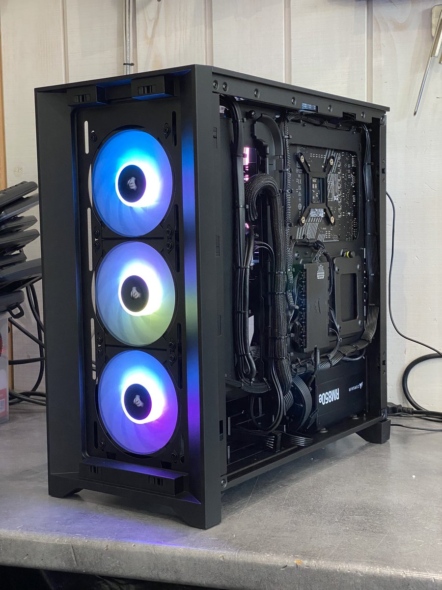 DvnXTR's tweet photo. #Corsair #CableContest https://t.co/7DrE1pkbGI