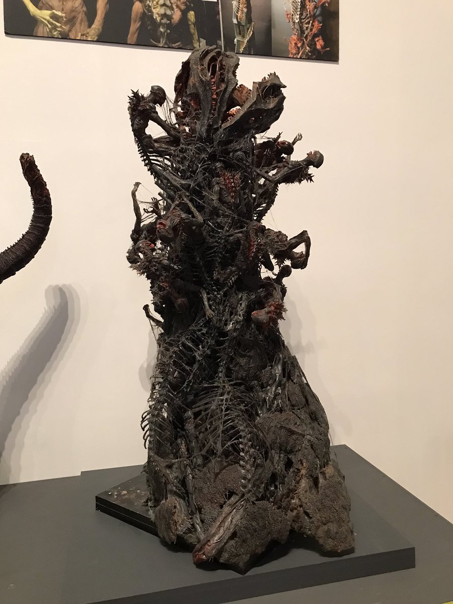 「めちゃめちゃ充実した展示だった〜個人的にこれを舐めるように見られたのだけでも満足」|ヒワ🐯🐝通販よろしくね💖🙇‍♀️のイラスト