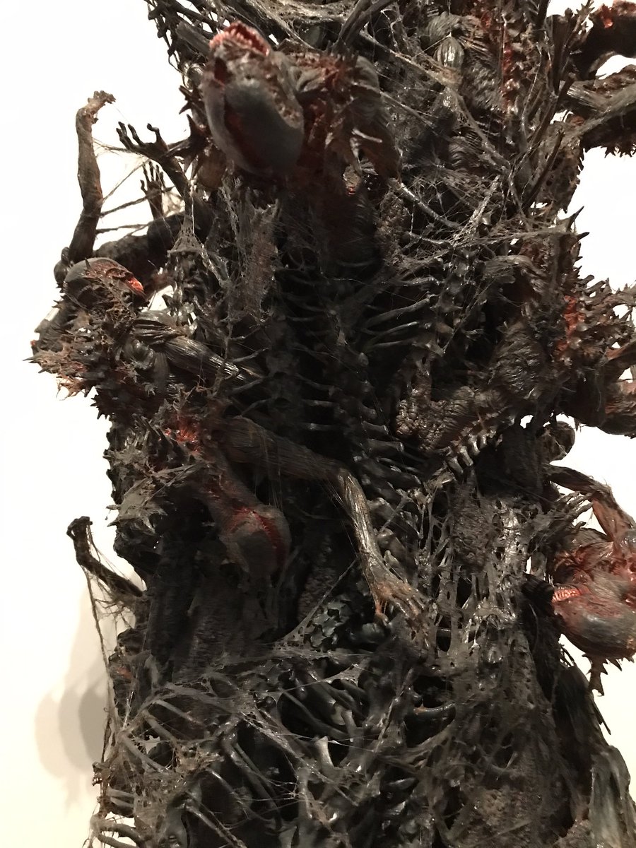 「めちゃめちゃ充実した展示だった〜個人的にこれを舐めるように見られたのだけでも満足」|ヒワ🐯🐝通販よろしくね💖🙇‍♀️のイラスト