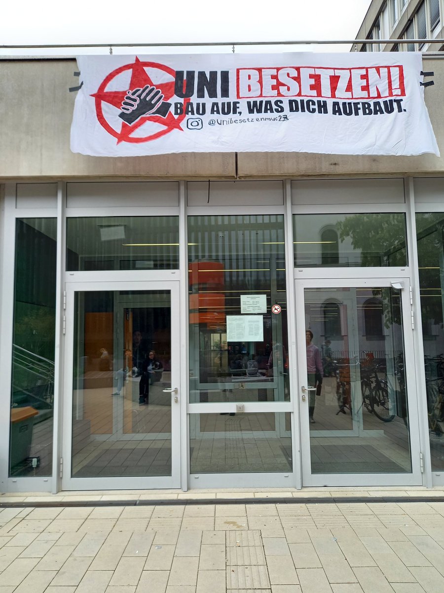 LinksjugendM's tweet image. Wir twittern heute von der #Unibesetzung an der #LMU!
Schellingstraße 3, Raum S0.001 - kommt vorbei!
Folgt unibesetzenmuc23 auf insta für mehr infos.