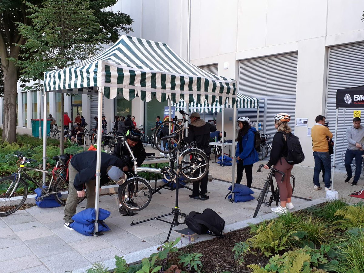 Our @hackneycouncil  Dr Bike service will be at the Britainnia leisure centre between 3.30 and 6.30 on Wednesday May 3rd. Come down for your FREE cycle health check to make sure it is in good shape for your spring cycling. #RoadSafety #CycleSafety