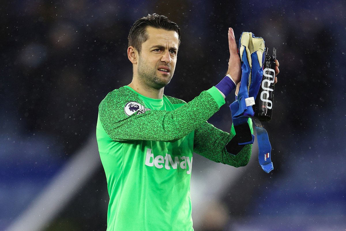 Only Alisson has a better one on one prevention rate than Lucas Fabianski out of the 78 goalkeepers to feature in the PL over the last five seasons.

@goalkeeper_com