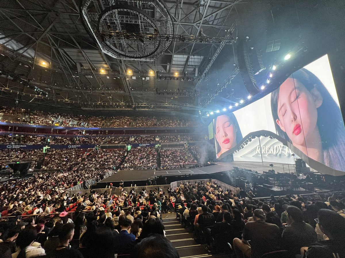 MichaelDDesign's tweet photo. It’s getting packed now… almost time!
#TWICE #READYTOBE_IN_SYDNEY_D1 #READYTOBE_WORLDTOUR https://t.co/nKD9Y0EzXK