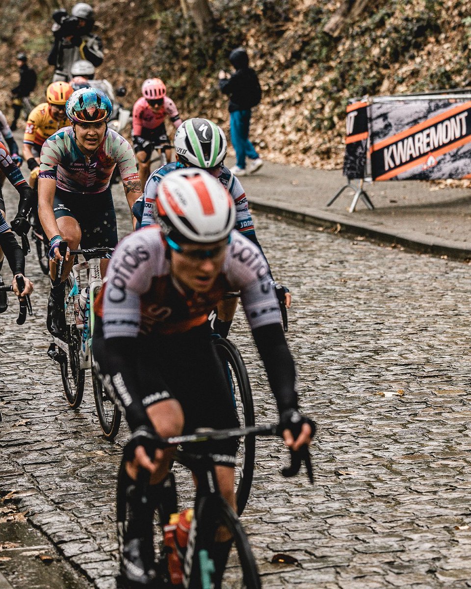 DeBrabantsePijl's tweet photo. Cloudy with a chance of cobbles! 🌫️ #DPB23 #FLCS

@KwaremontBier https://t.co/Dh6zwI4gpN