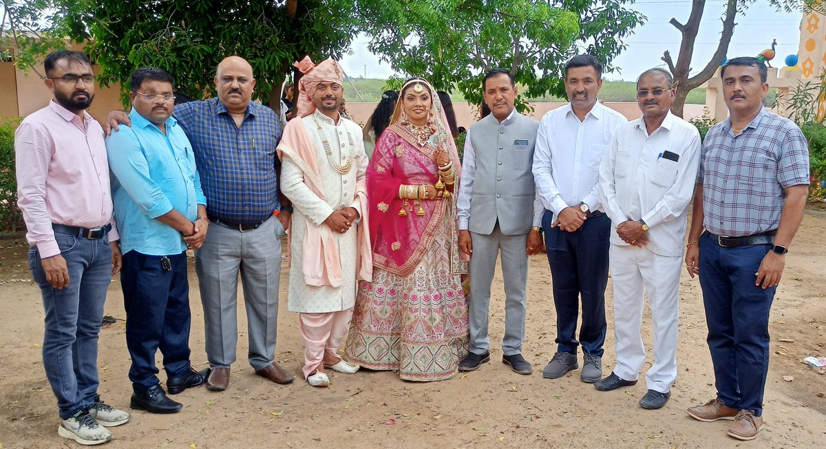 RaviNamori's tweet photo. પવિત્રધામ સંત શ્રી ત્રિકમસાહેબ ની જગ્યા કોટડા (જ) તા.નખત્રાણા મધ્યે ..                      પશ્ર્વિમ કચ્છ મેઘવંશી ગુર્જર સમાજ દ્રારા 19માં સમૂહલગ્ન માં ઉપસ્થીત રહીને નવ-દંપતિ ને આર્શીવાદ સહ શુભકામના પાઠવી.. https://t.co/5UHFgNIplx