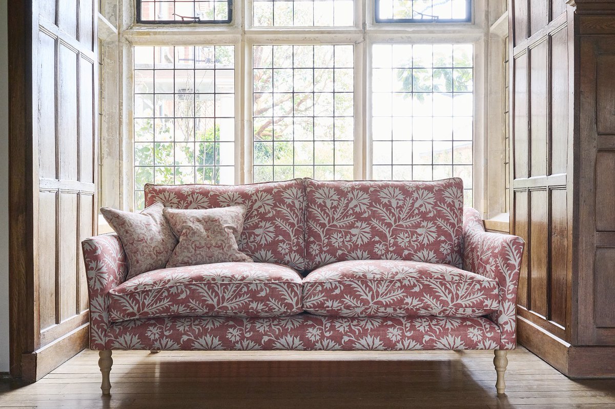@The_RHS  has announced its second collaboration with @sofasandstuff Ltd. for a new set of RHS-inspired designs that can be used across any of the Sofas & Stuff range of British handmade bespoke sofas, chairs, beds, footstools and cushions.
Thanks #GTNXtra
tgcmc.newsweaver.co.uk/gtnxtra/1eeyg1…