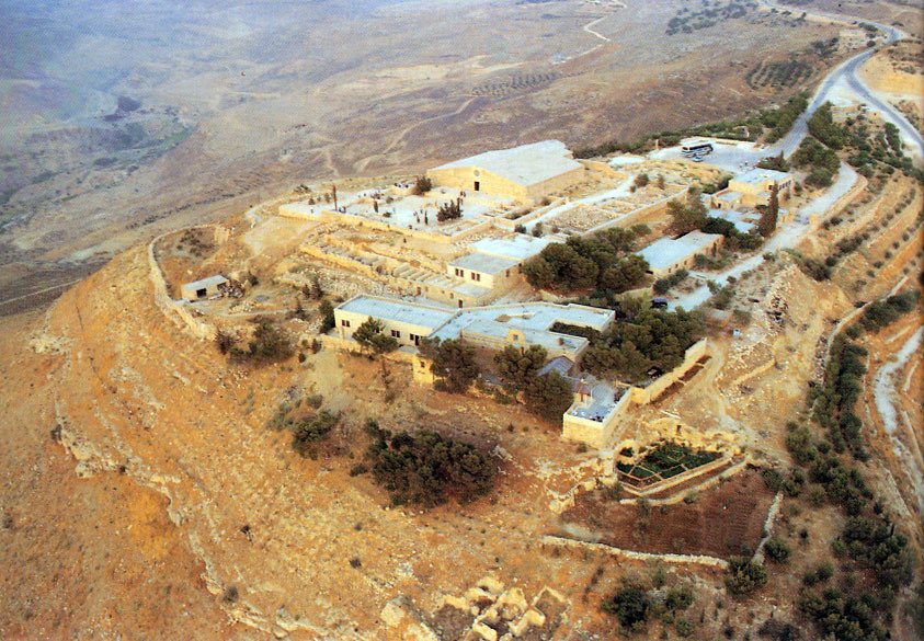 eevriviades's tweet image. The monastic mosaic at Mount Nebo, Jordan: biogeochemical and epigraphical evidence for diverse origins 

cambridge.org/core/journals/… 

#Nebo #MountNebo #Moses #Mosaic #MosaicMonday #Jordan #Moses #Bible #PromisedLand #Byzantine #FoRB #KhirbetAlMukhayyat #HolyLand