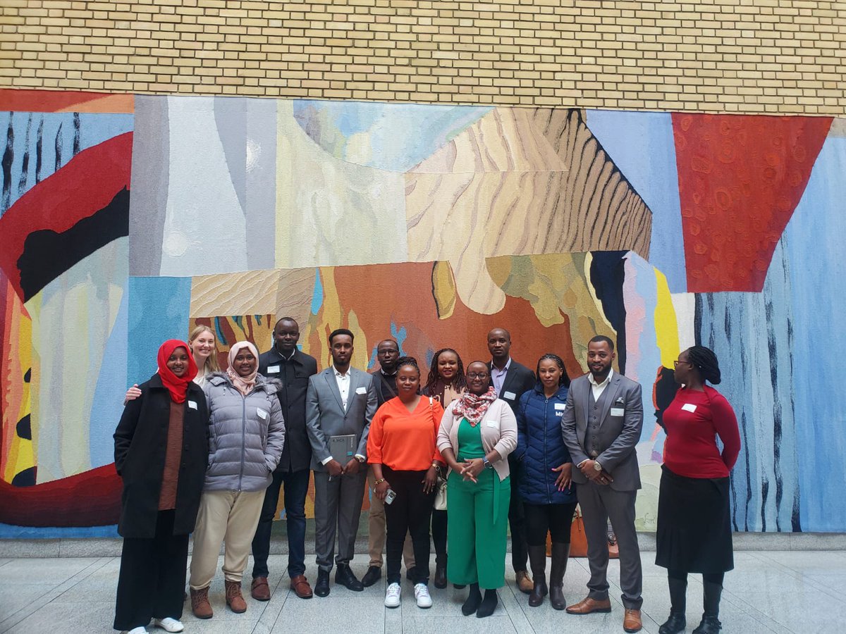 HonHusseinMoha's tweet photo. Led KYMCA national membership to Norway 🇳🇴 Oslo for interparlimentary exchange program.
Kenya's parliamentary proceedings and legislative events maintains to be among the best.
Norway is a parliamentary democracy and constitutional monarchy. 
#KYMCA.
#LEADINGYOUNG 
#KRF https://t.co/HVnANlIzxc