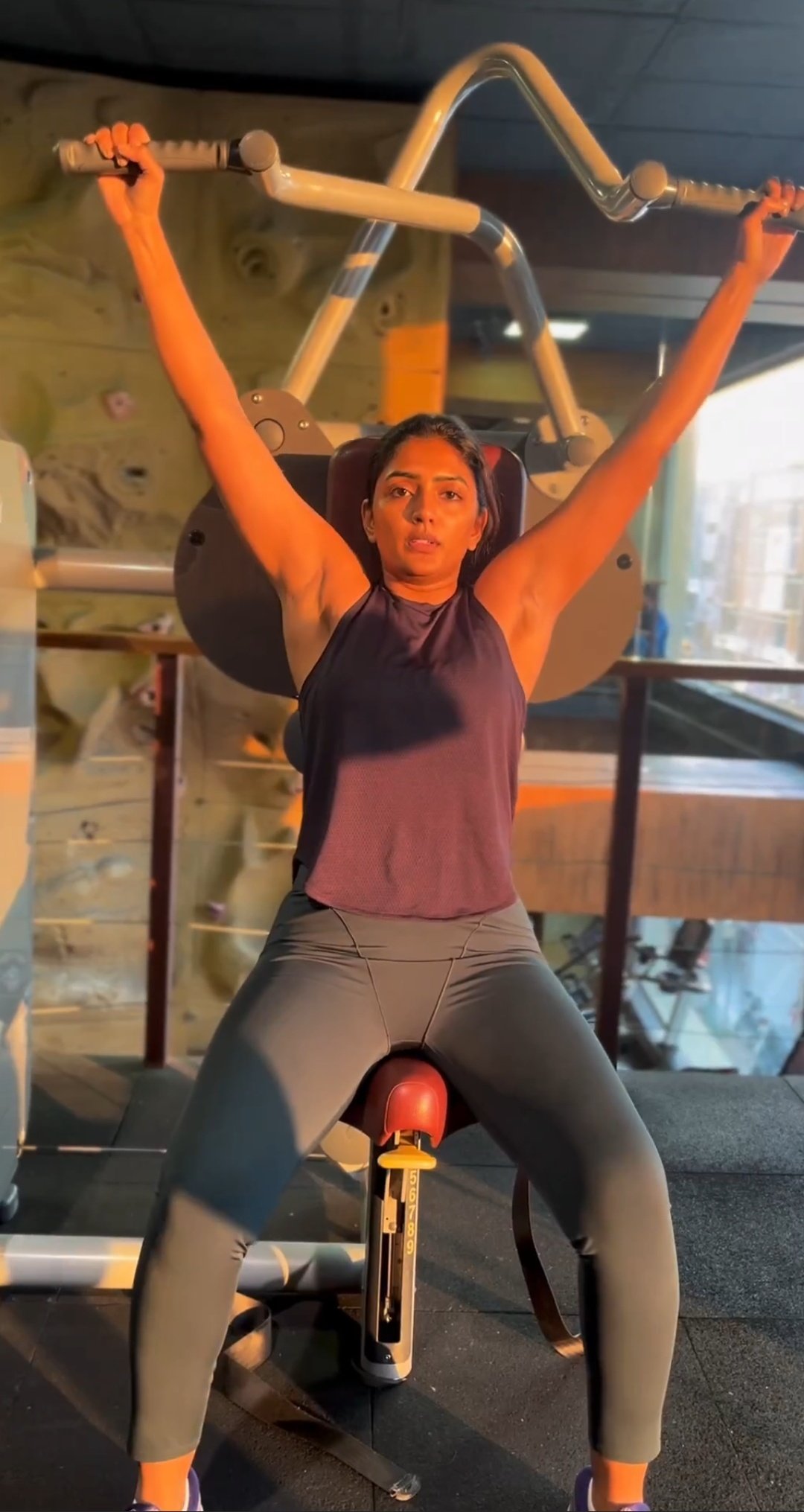 FvHRlYqaEAAujo6?format=jpg&name=large