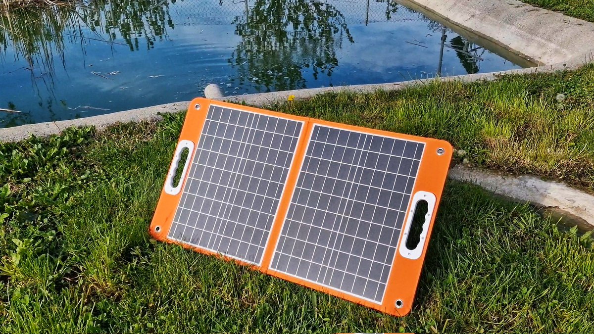 youtu.be/Bax3e-E6Pys
200W Pure Sine Portable Power Station FlashFish E200 and 60W Foldable Picnic Solar Charger
#ErCanEverything #YouTube #GreenEnergy #Solar #System