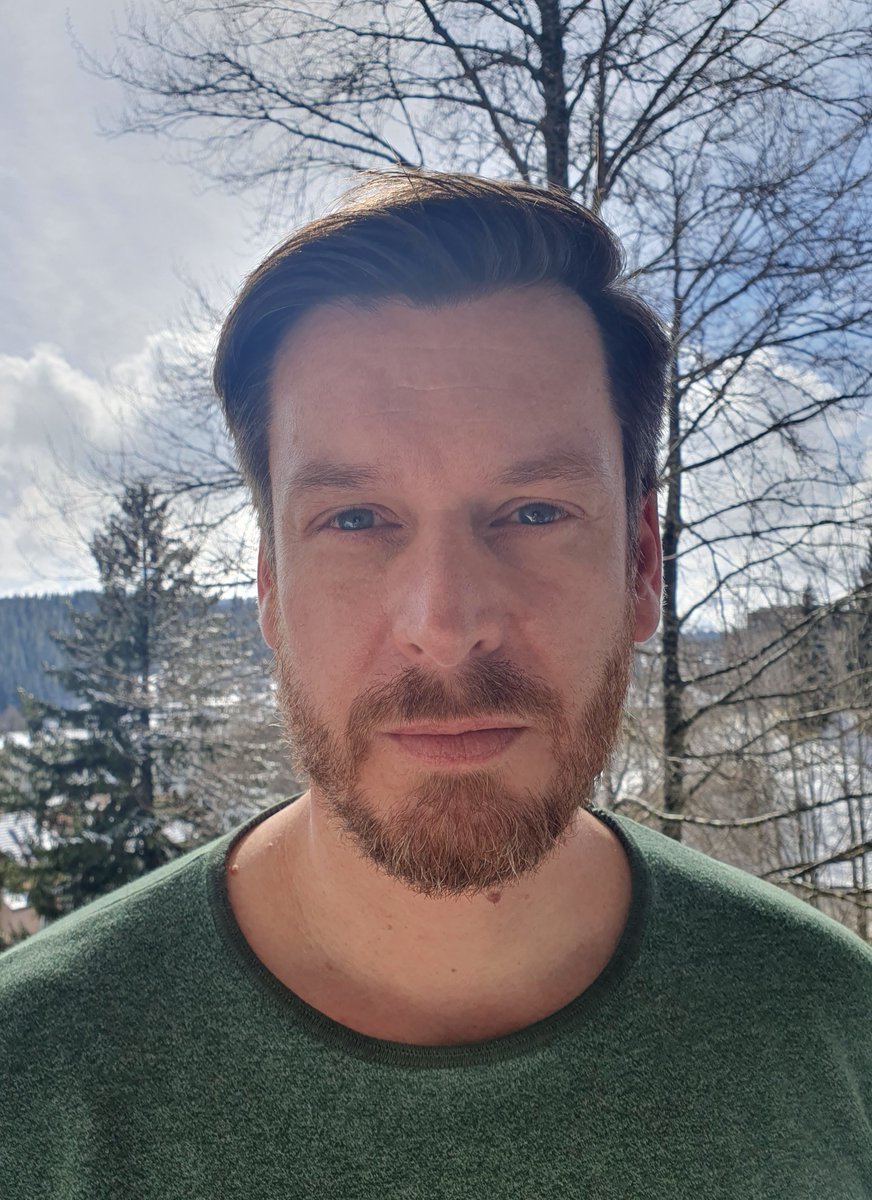 Bienvenue à Michaël Berly, nouveau conseiller communal entré en fonction le 1er mai 2023 en remplacement de Denis de la Reussille.
Habitant Le Locle, il reprend le dicastère de son prédécesseur et rejoint ses collègues en séance pour la première fois ce mercredi 3 mai.