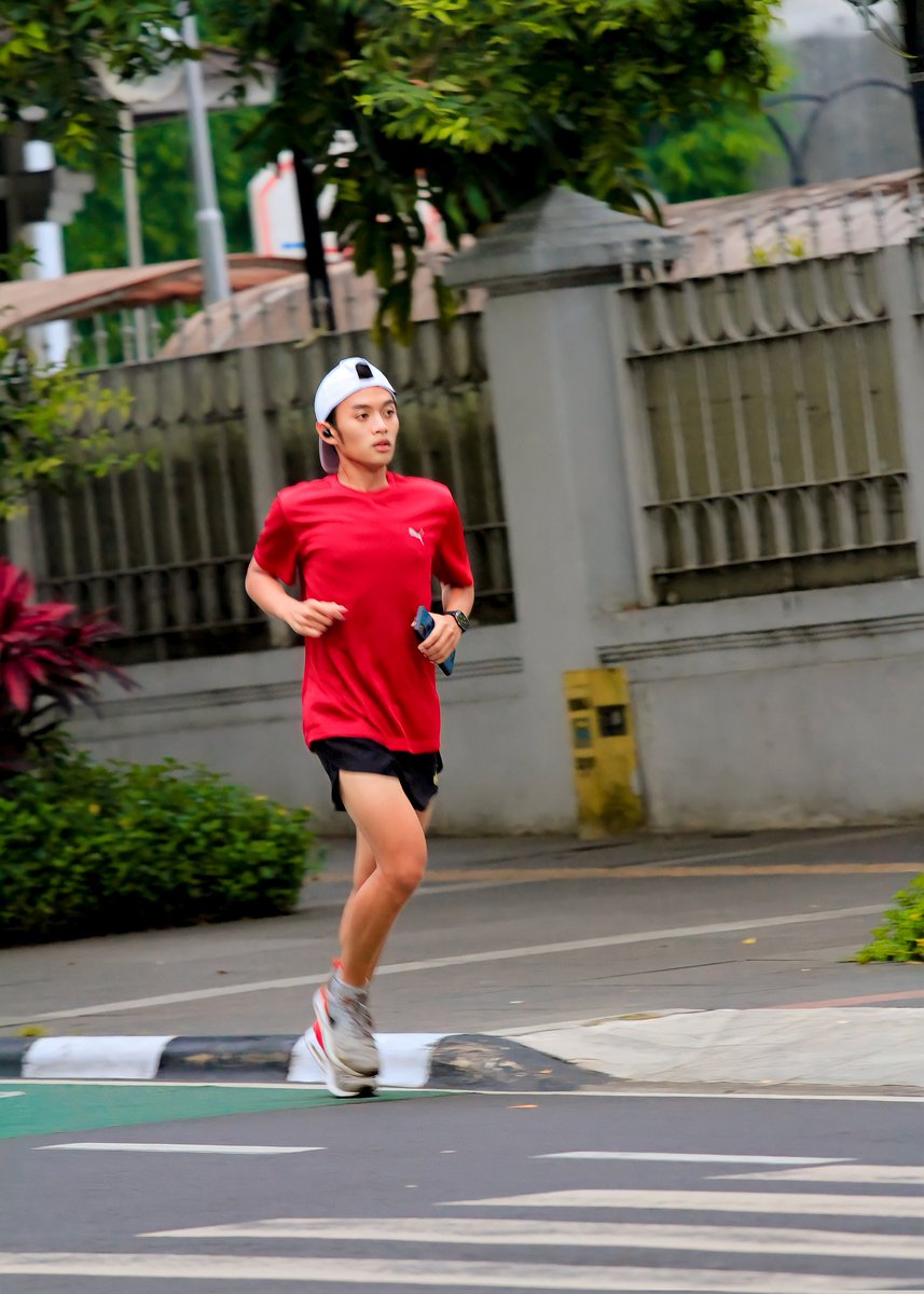m_ridwan5's tweet photo. Easy run for me this morning🏃🏙
.
#bandunghits #bandung #bandungrunners #bandungrun #instarunning #running #runningbandung #runners #runningmotivation #runningshoes #runningcomunity #solorunning #solorunner #nike #runningpics #runningpassion #bandung #hoka #garmin #amazfit https://t.co/5qb4c8pTDT