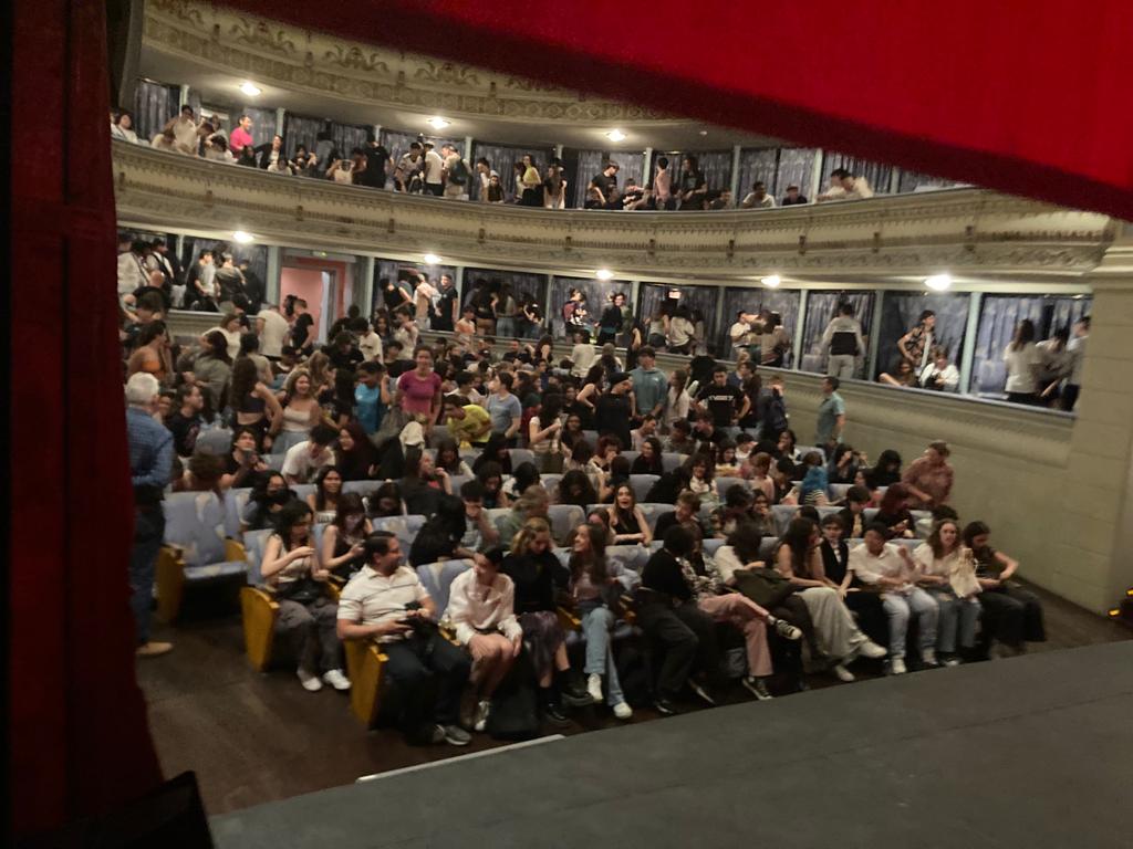 Cuando el teatro se llena de escolares y al final aplauden porque han disfrutado muchísimo… Esto pasó en el Teatro De Rojas de Toledo con 'Los hermanos Machado'❤️ #loshermanosmachado #teatroderojas @teatroderojas #Toledo #CastillaLaMancha