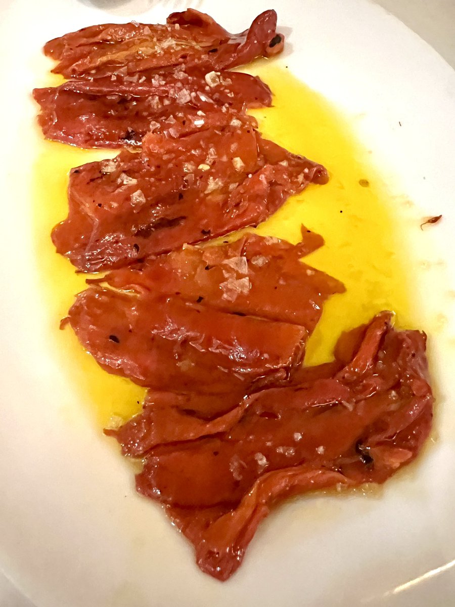 david villar ribas (@dvillarrib) on Twitter photo Chuleta, espárragos, pimientos de cristal y lecherillas con <a href="/RemirezdeGanuza/">Remirez de Ganuza</a>
#hardworksummum #larioja #rincondealberto #callelaurel #summum #summumgolf Chuleta, espárragos, pimientos de cristal y lecherillas con <a href="/RemirezdeGanuza/">Remirez de Ganuza</a>
#hardworksummum #larioja #rincondealberto #callelaurel #summum #summumgolf