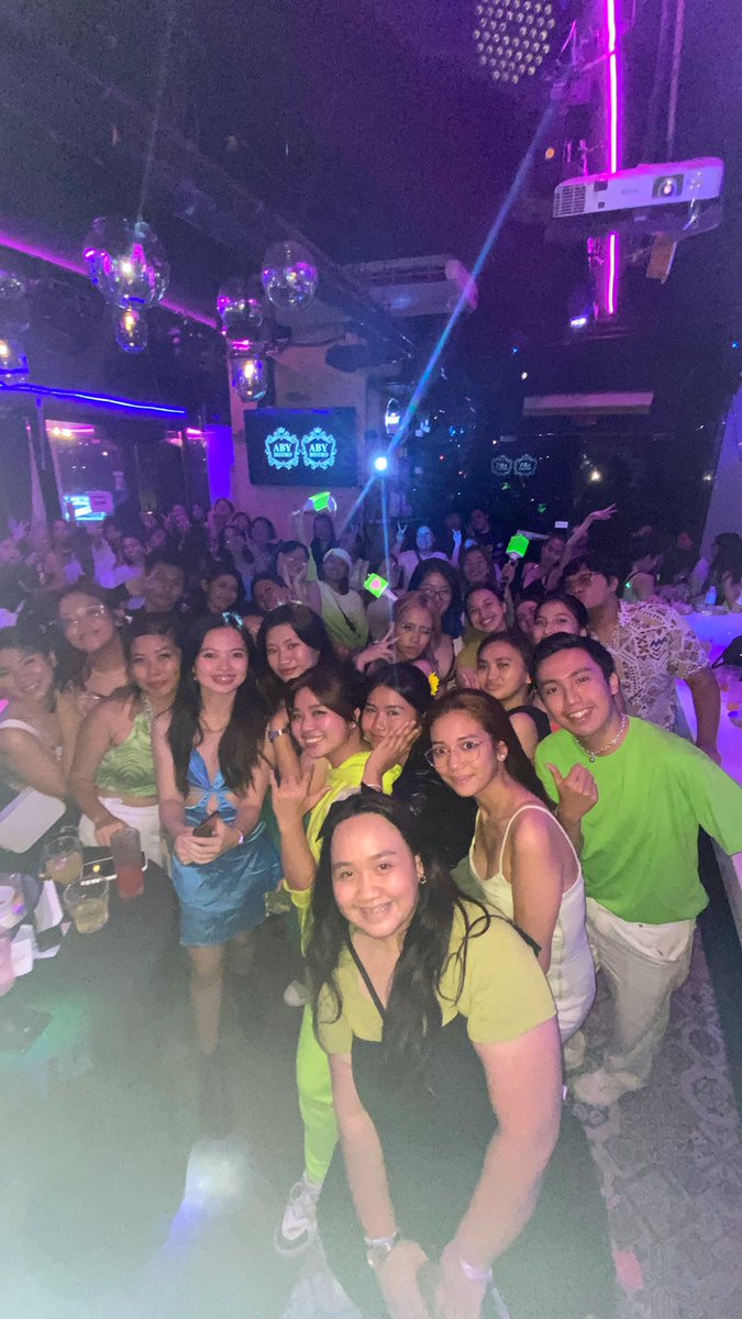 awojnihaechan2's tweet photo. Late na but thank you so much for hosting a tds2 afterparty @winterlhcart @_119hyuck. T’was a solid night 🤘🏻 https://t.co/wyGdo0OAFf