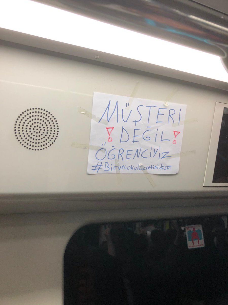 busrakptn's tweet photo. Müşter değil öğrenciyiz! #biruniokulücretinidüşür https://t.co/u9KeBfrc5D