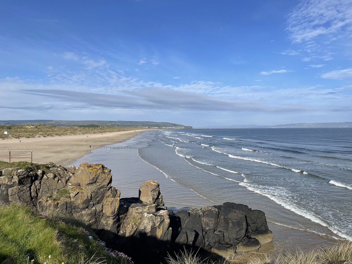 Quiet on the Strand today. #causewaycoast  #northernireland.