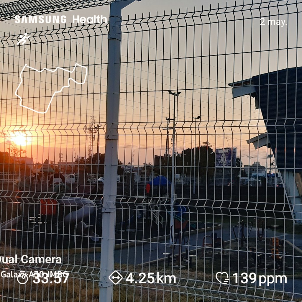 j_m_b_g's tweet photo. 02/05/2023 #Entretenimiento #4km #corriendo buen dΓa π #runners #running en #chalco por #jmbg ππ½πββοΈ https://t.co/KWlpwEMBNO