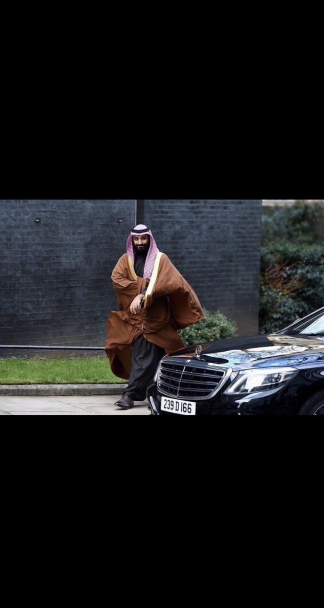 حي مطلاعٍ يجمّل لا غدا فالأرض ميله
زم بشتك والله إنك زايدٍ بشتك جماله 💚 

#محمد_بن_سلمان_بن_عبدالعزيز 
#امير_الشباب