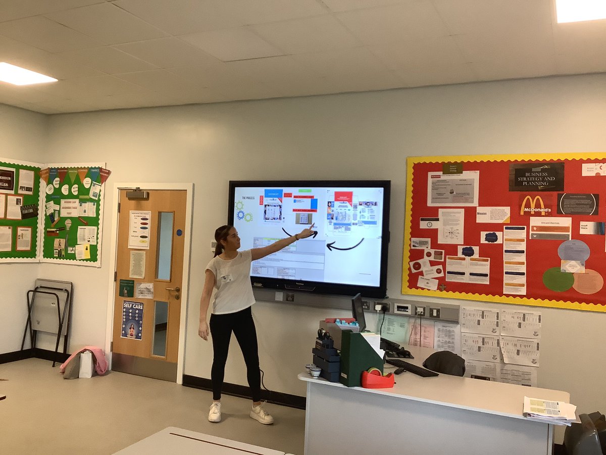 OLSBUSINESS's tweet photo. Thanks to past pupil Annie Smith who presented to L6 Business Studies class all things Marketing. Annie is enjoying her placement year with L’Oréal and we enjoyed hearing all about her role. https://t.co/WGPFVC0kEC