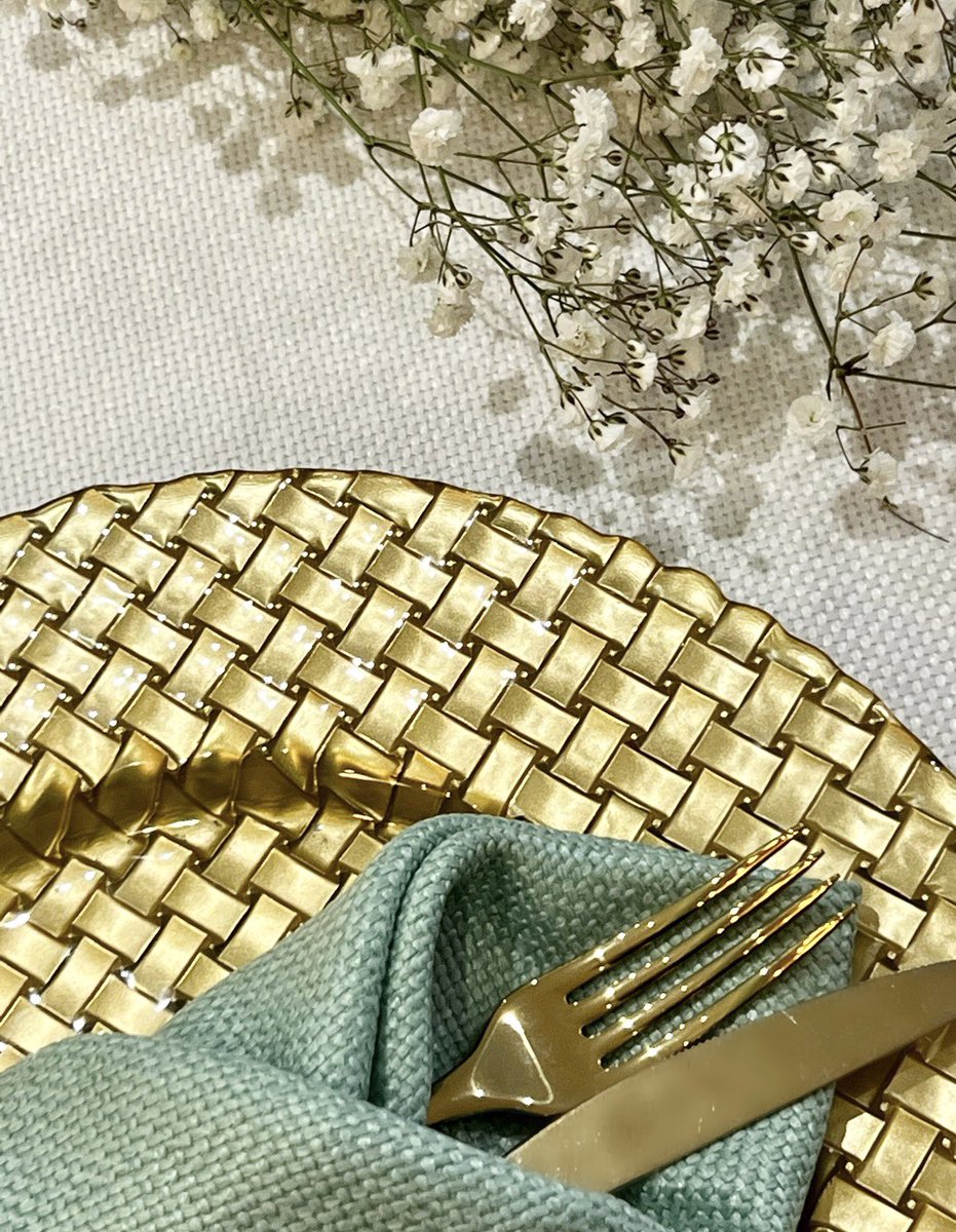 ✨Just add gold ✨

WELLDRESSEDTABLES.CO.UK 

#cateringequipment #crockery #hire #supplier #london #events #londonwedding