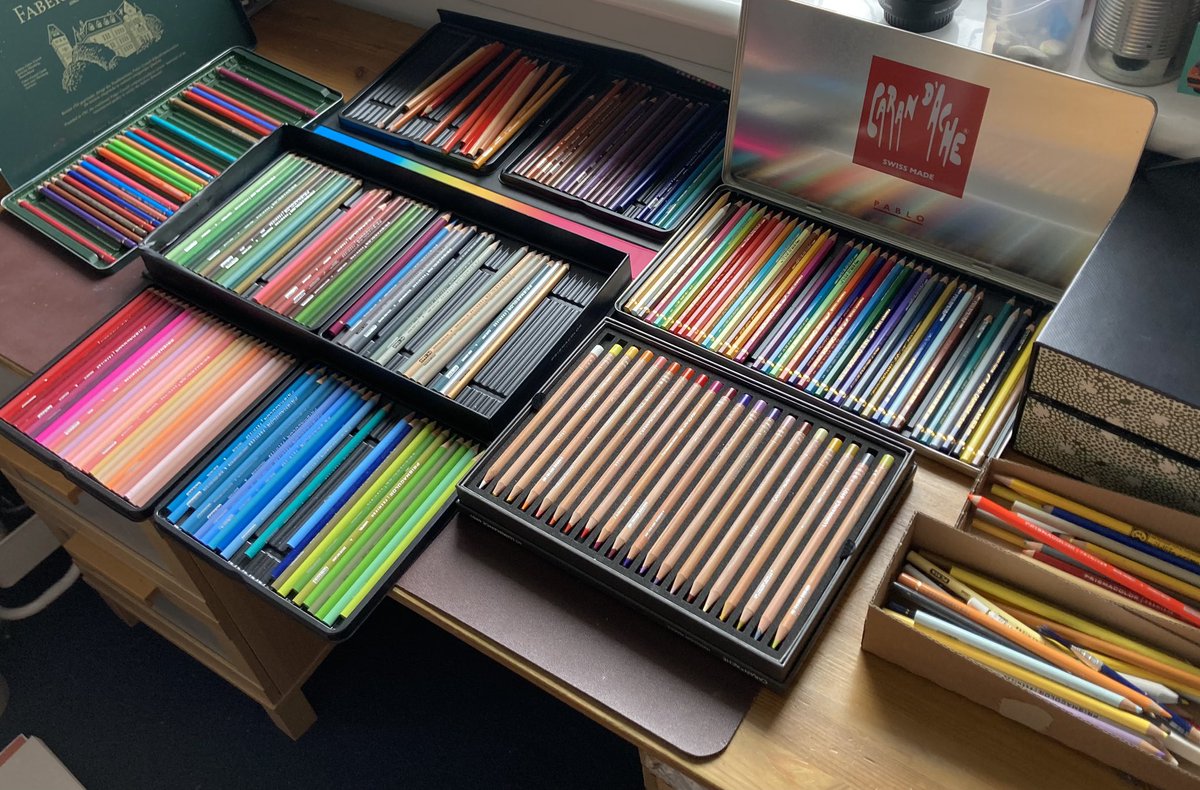 clicks_n_cars's tweet photo. Reset before another project starts.
C’mon, how many other artists do this? I find this quite therapeutic and it helps keep my studio in some sort of order (for a while anyway 🤣). #timetotidy #pencilputaway #newproject https://t.co/Wjyh5HiCle