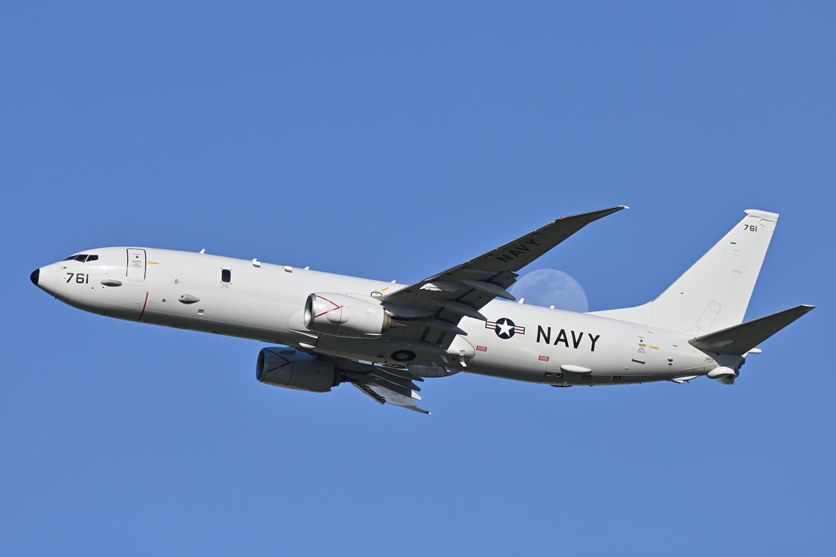 modelight329's tweet image. 2023/05/02
P-8A背中に月が出ております😀
KC-46Aはイイ角度で飛んでいきました😳
仕事が早く終わると日が十分に高く、夕方でも撮影を楽しめる季節になりましたね☺️
#RJTY #横田基地