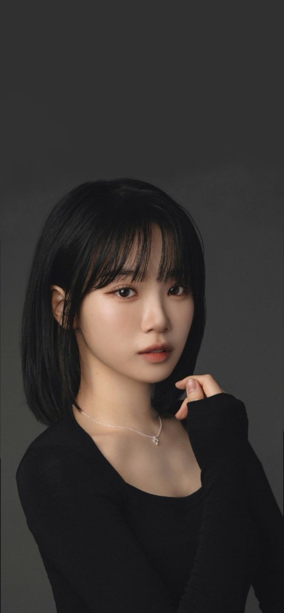 lsfmwallpaper's tweet photo. Chaewon Fimily Picture wallpapers 
 #우리_스토리가_피어난1년
#르세라핌_영1히_함께해
#LESSERAFIM1STANNIVERSARY #The_1st_FIMILY_Party https://t.co/RIAh9g2RgQ